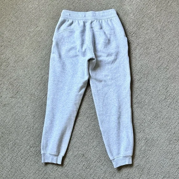 Lululemon Scuba High-Rise Jogger - Picture 7 of 8